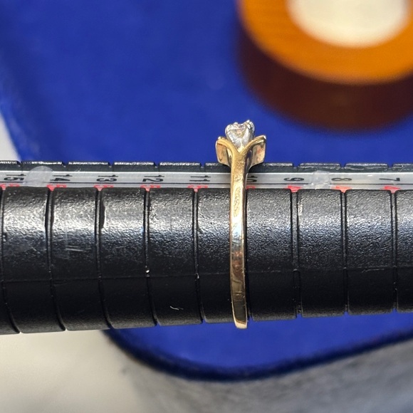 Vintage 14K Gold Ring Diamond Centre Stone - Picture 9 of 10